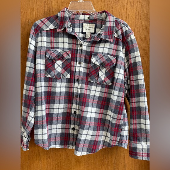 Woman’s flannel - Picture 1 of 3